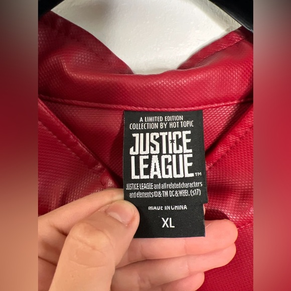 Limited Edition Justice League The Flash Graphic Leather Jacket - Picture 3 of 3